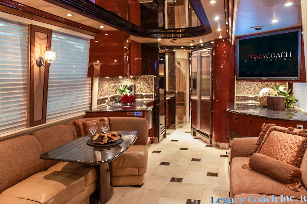 2005 Prevost LCountry Coach XLII For Sale