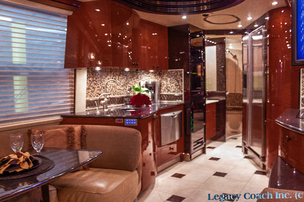 2005 Prevost LCountry Coach XLII For Sale