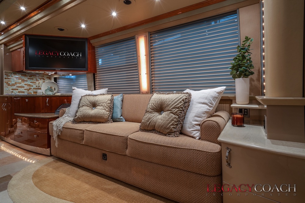 2008 Prevost Country Coach XLII For Sale