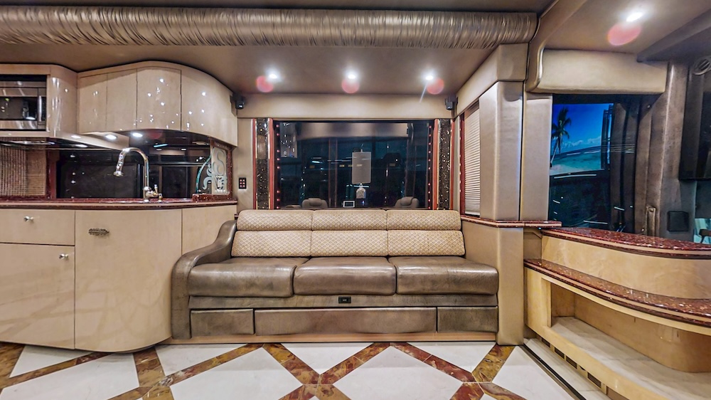 2008 Prevost Featherlite  H3-45 For Sale