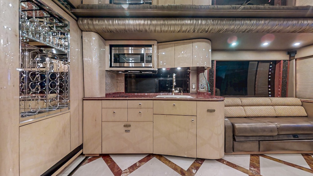 2008 Prevost Featherlite  H3-45 For Sale