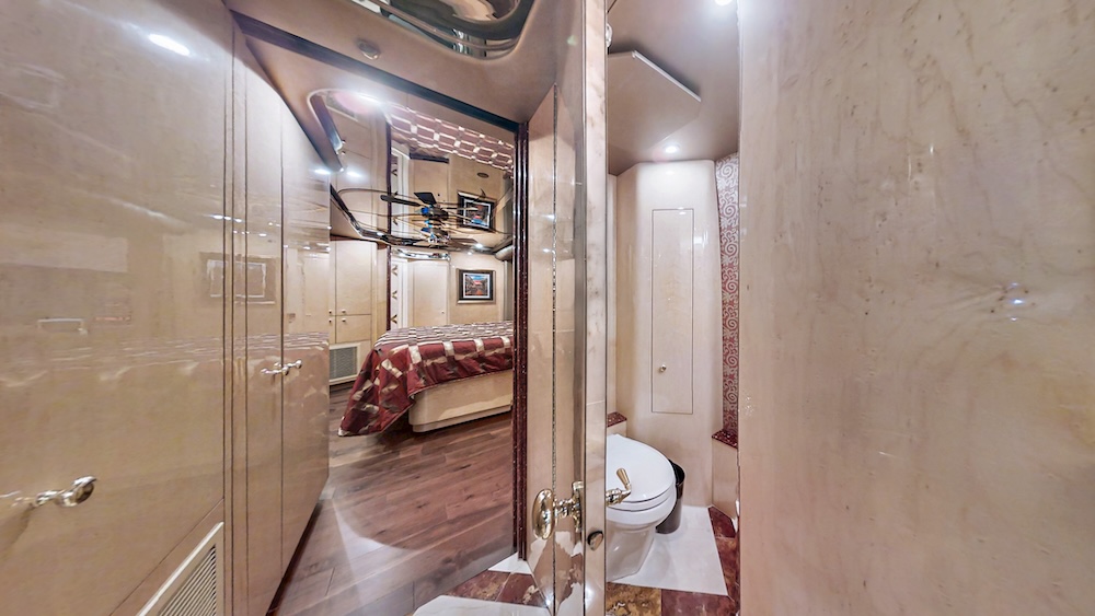 2008 Prevost Featherlite  H3-45 For Sale