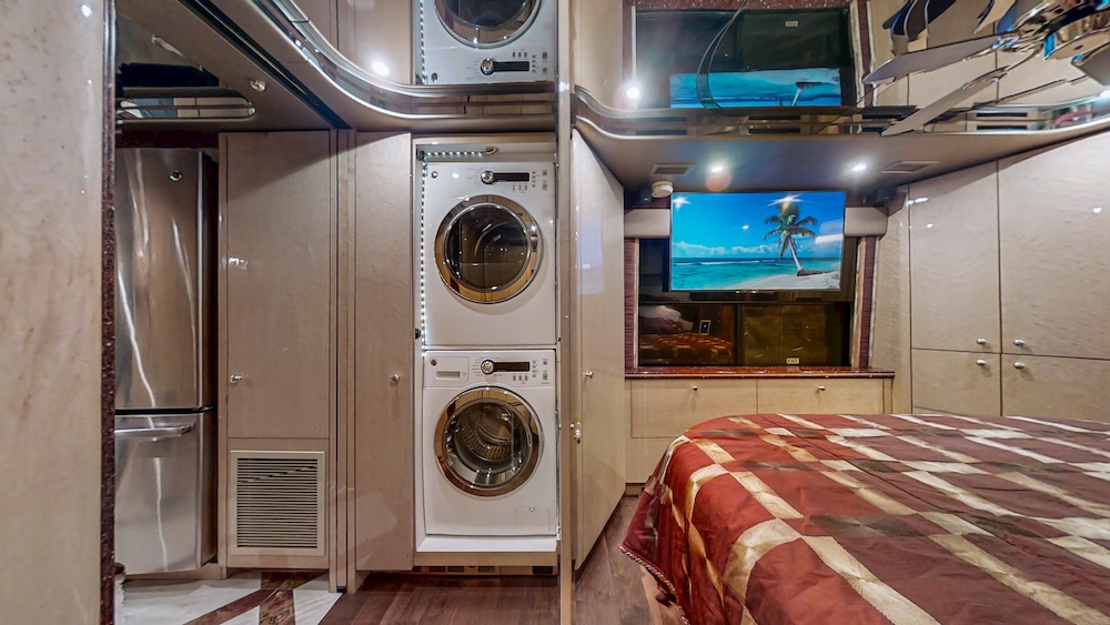 2008 Prevost Featherlite  H3-45 For Sale