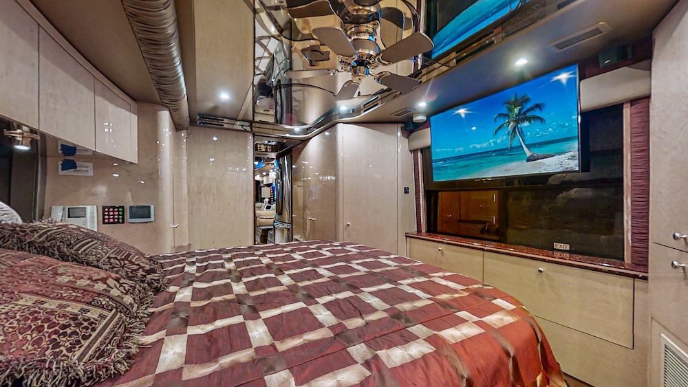 2008 Prevost Featherlite  H3-45 For Sale