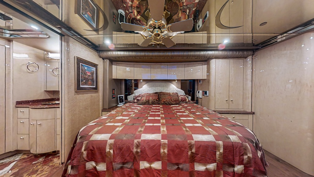 2008 Prevost Featherlite  H3-45 For Sale