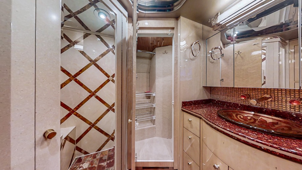 2008 Prevost Featherlite  H3-45 For Sale