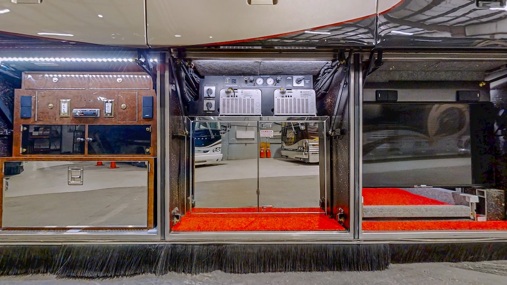 2008 Prevost Featherlite  H3-45 For Sale