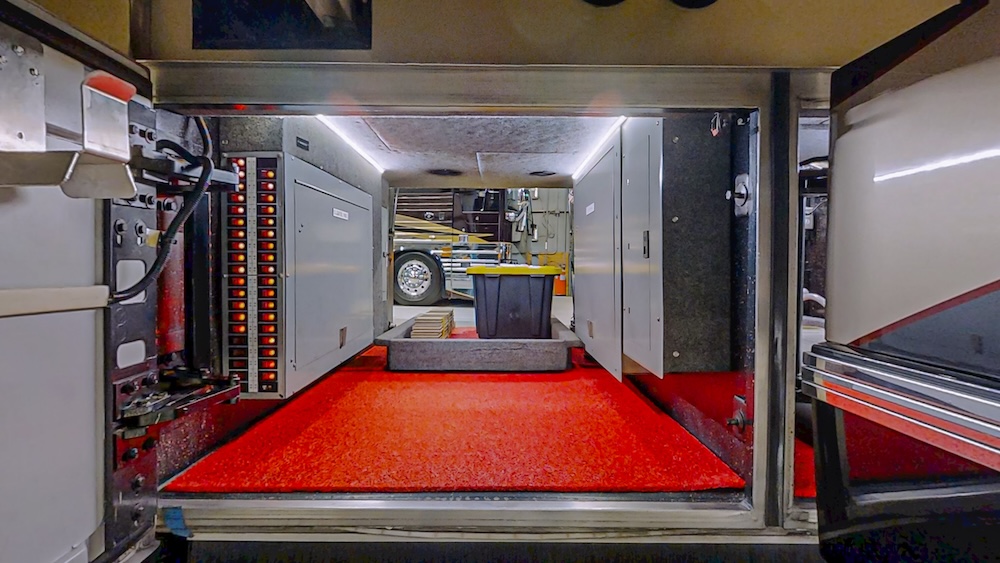 2008 Prevost Featherlite  H3-45 For Sale