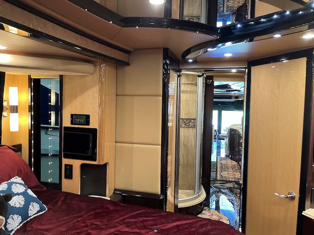 2008 Prevost Liberty H3-45 For Sale