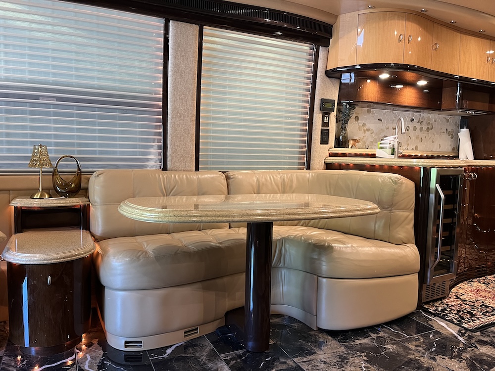 2008 Prevost Liberty H3-45 For Sale