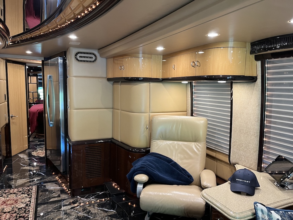 2008 Prevost Liberty H3-45 For Sale