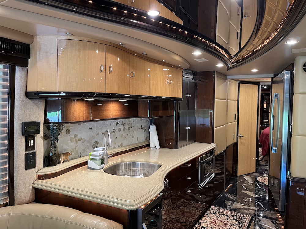 2008 Prevost Liberty H3-45 For Sale