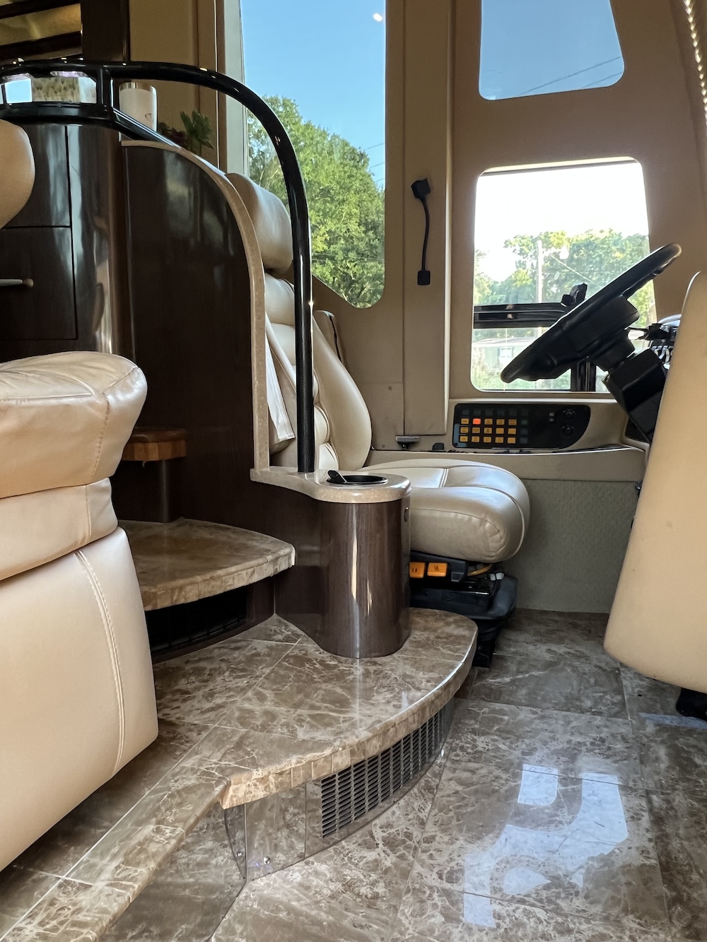 2008 Prevost  Marathon H3-45 For Sale