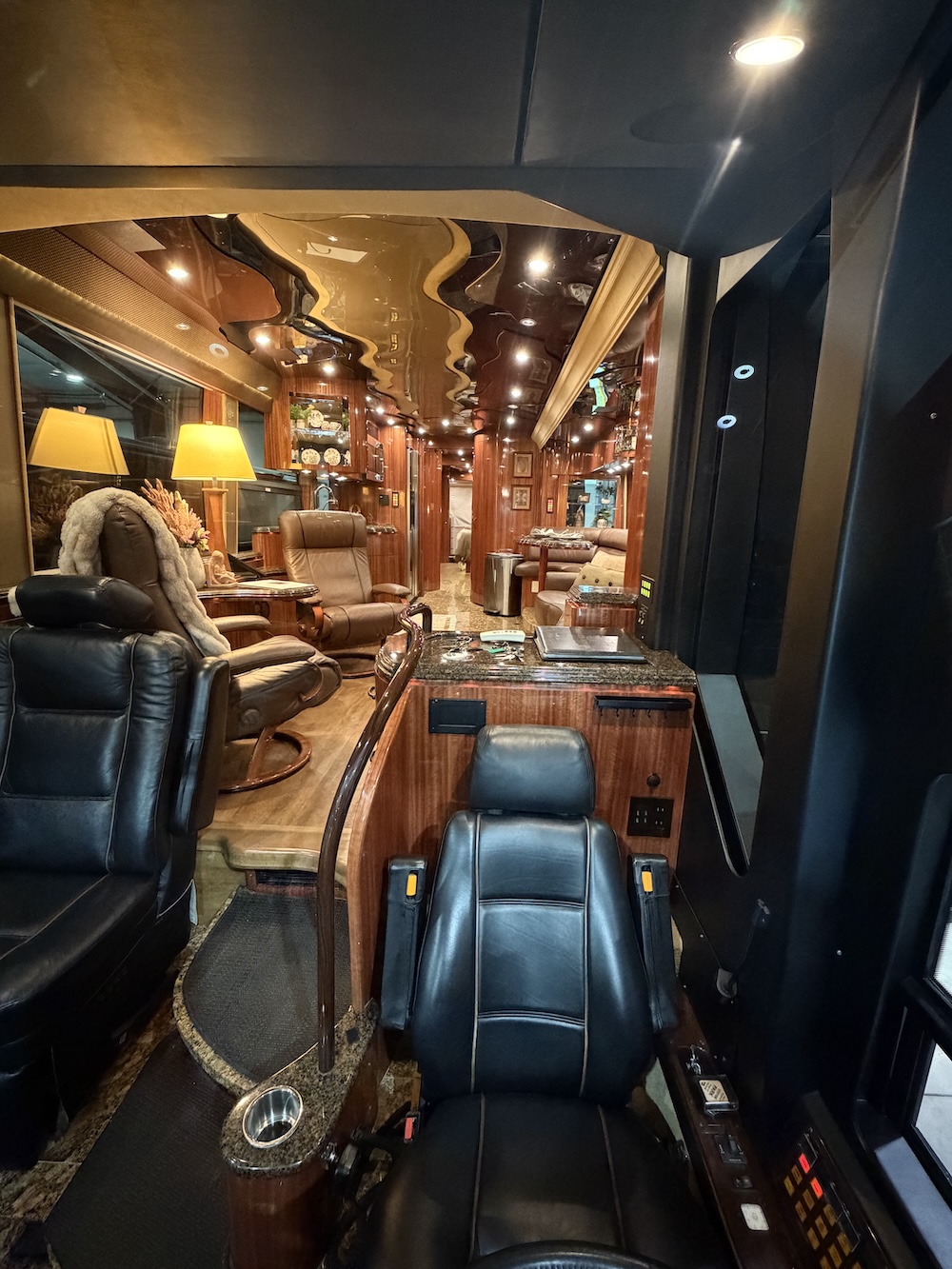 2008 Prevost Marathon H3-45 For Sale