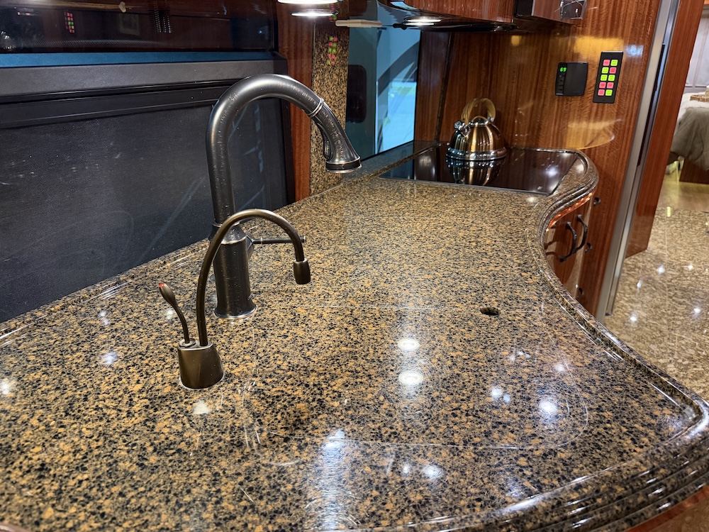 2008 Prevost Marathon H3-45 For Sale