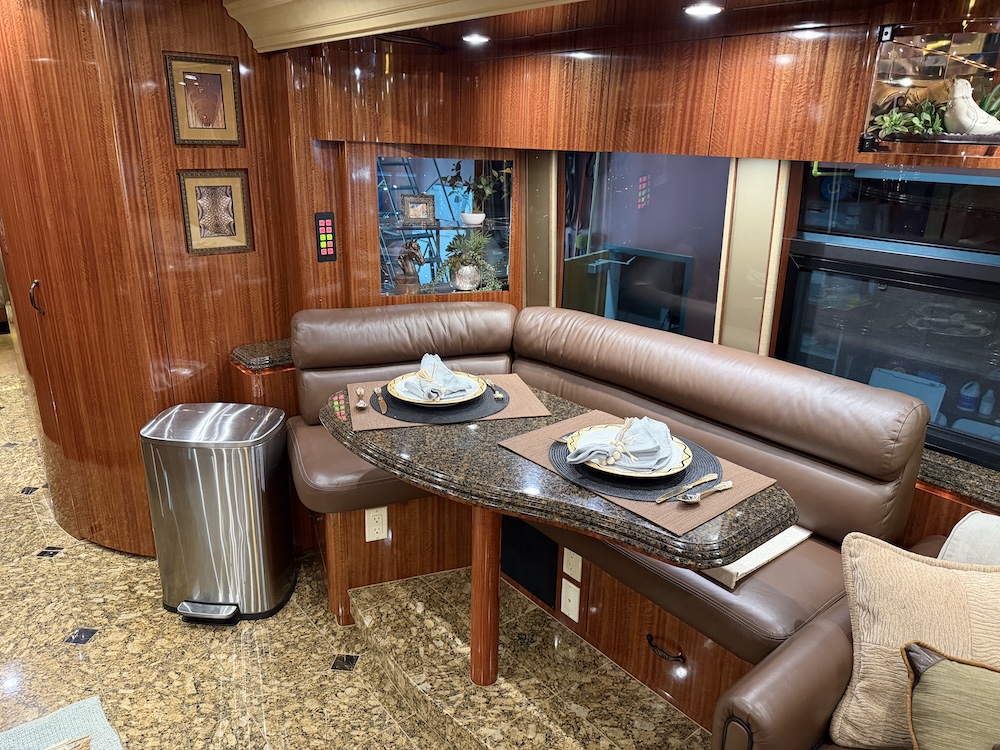 2008 Prevost Marathon H3-45 For Sale