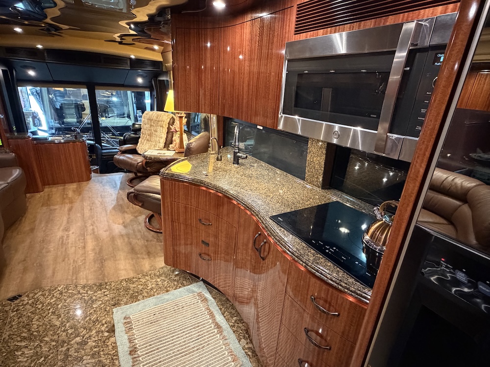 2008 Prevost Marathon H3-45 For Sale