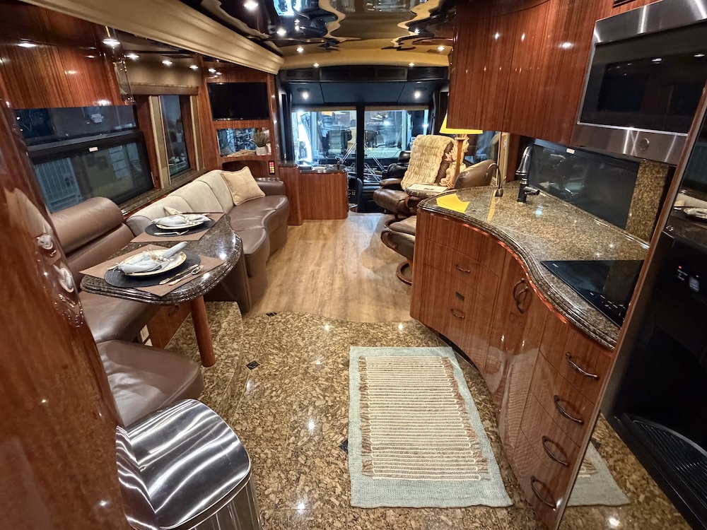 2008 Prevost Marathon H3-45 For Sale