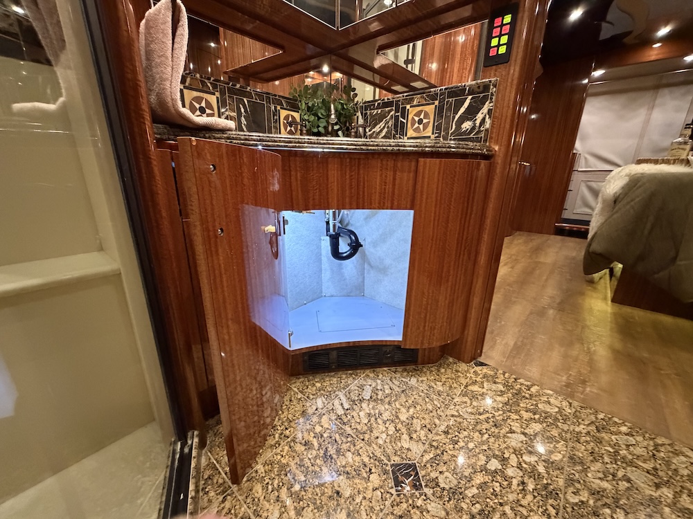 2008 Prevost Marathon H3-45 For Sale