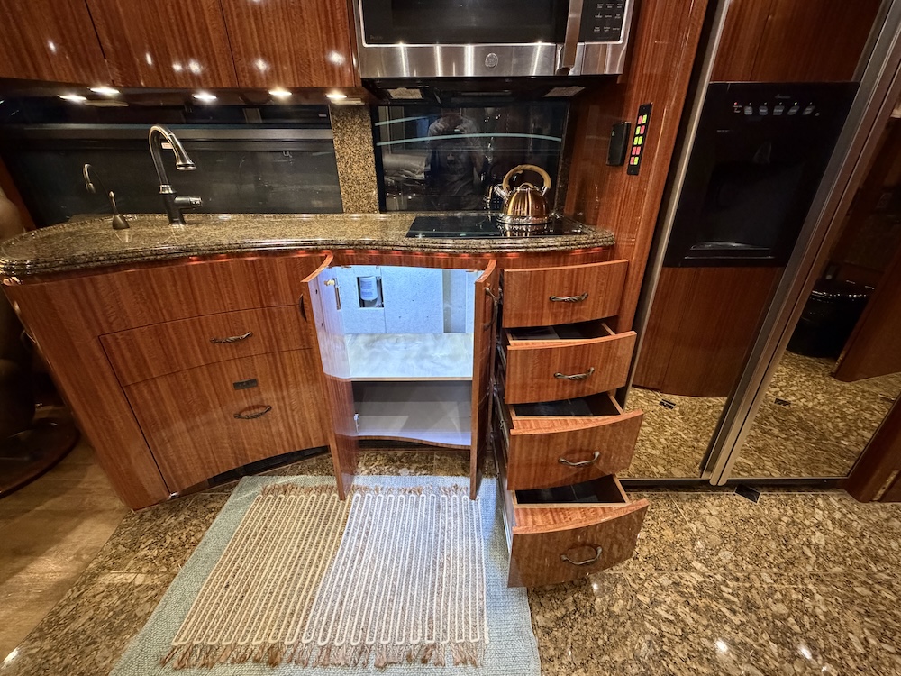 2008 Prevost Marathon H3-45 For Sale