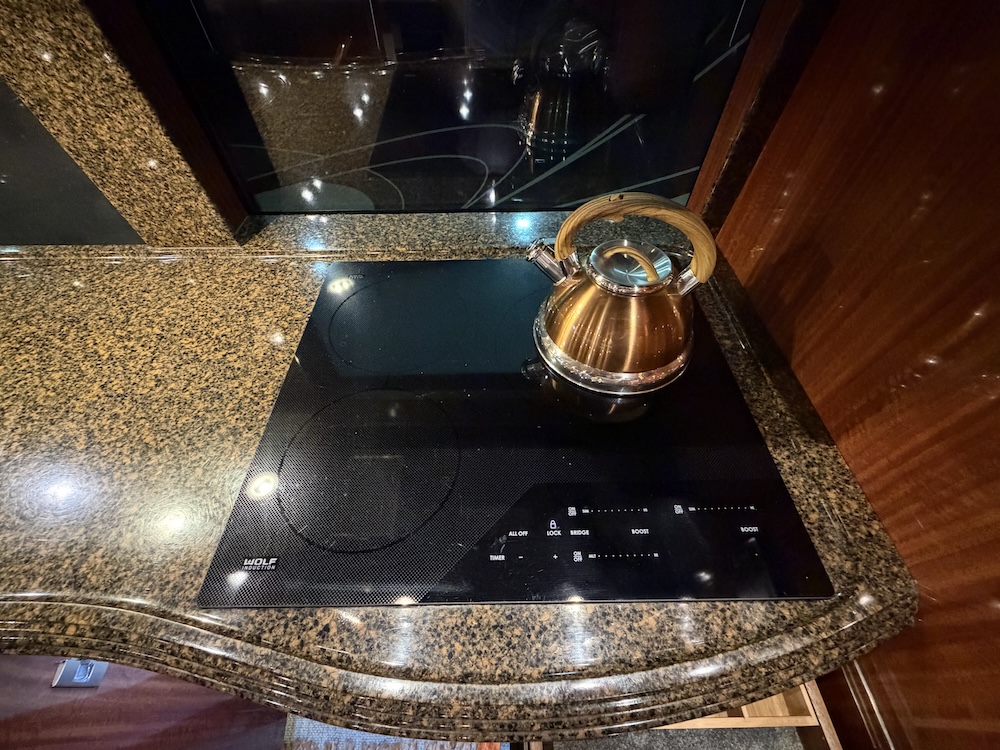 2008 Prevost Marathon H3-45 For Sale