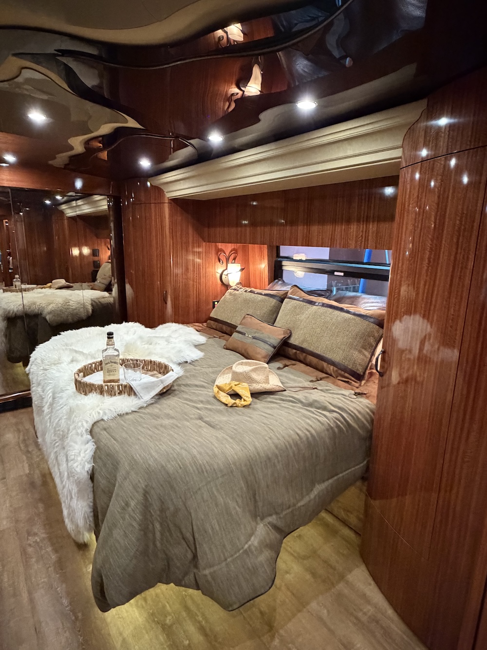 2008 Prevost Marathon H3-45 For Sale