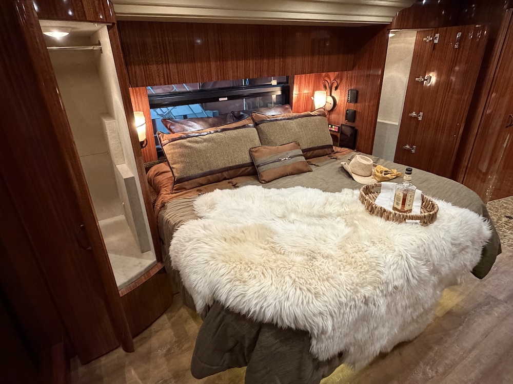 2008 Prevost Marathon H3-45 For Sale