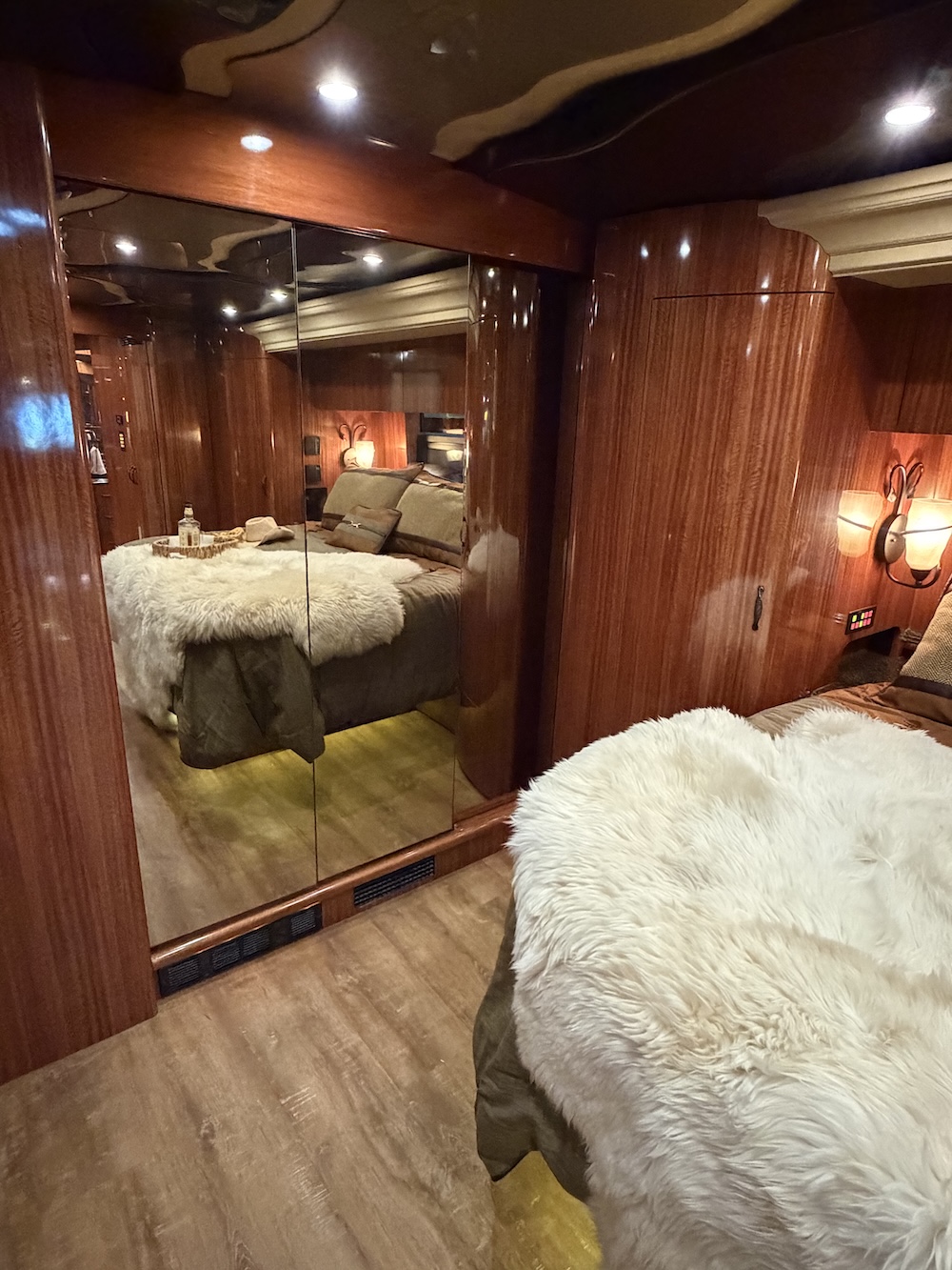 2008 Prevost Marathon H3-45 For Sale