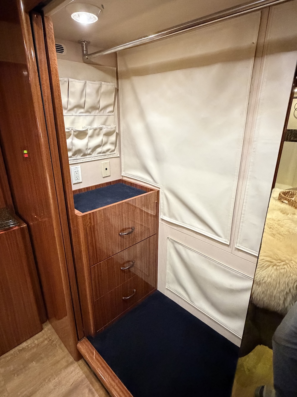 2008 Prevost Marathon H3-45 For Sale