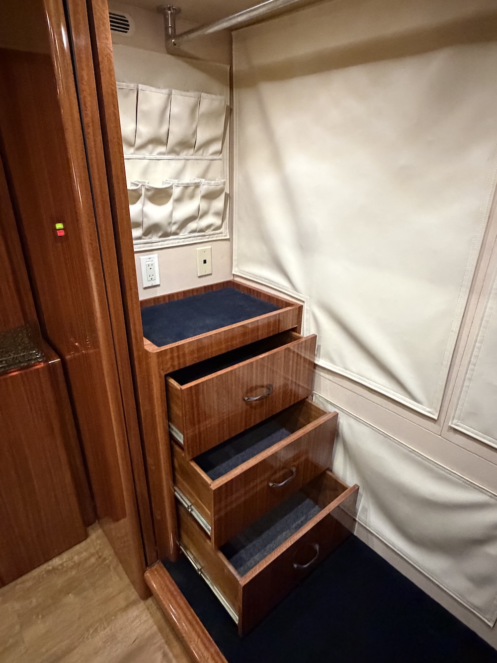 2008 Prevost Marathon H3-45 For Sale