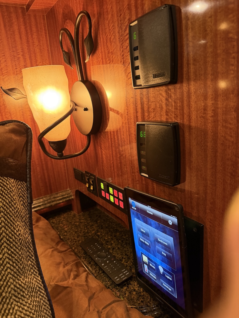 2008 Prevost Marathon H3-45 For Sale