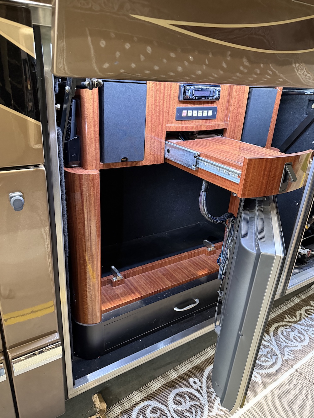 2008 Prevost Marathon H3-45 For Sale