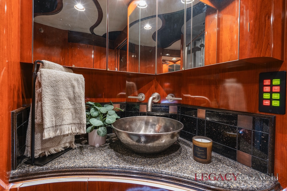 2008 Prevost Marathon H3-45 For Sale