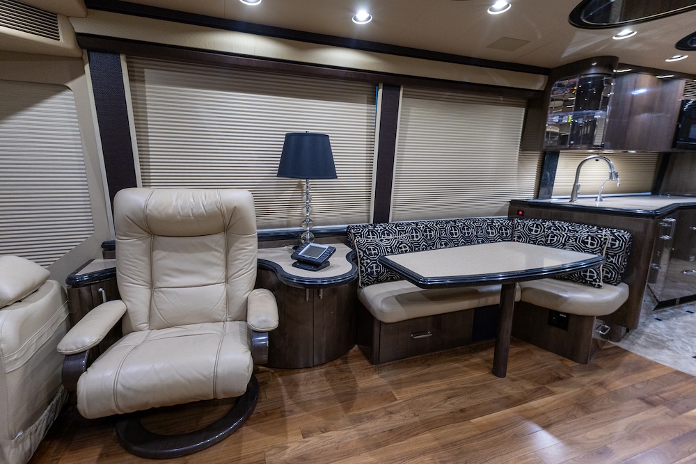 2008 Prevost Marathon H3-45 For Sale