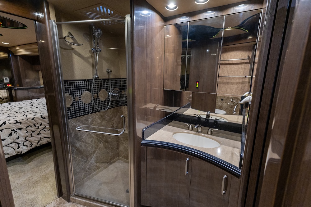 2008 Prevost Marathon H3-45 For Sale