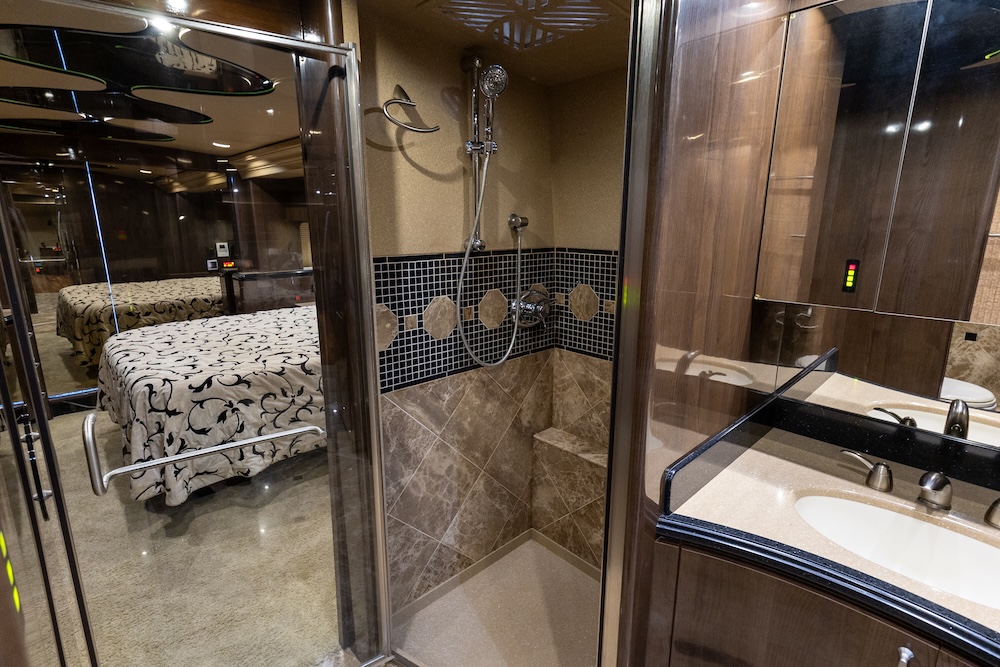 2008 Prevost Marathon H3-45 For Sale