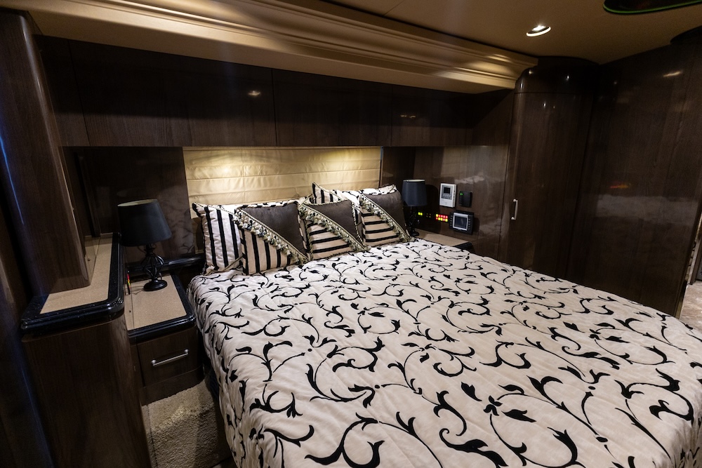 2008 Prevost Marathon H3-45 For Sale