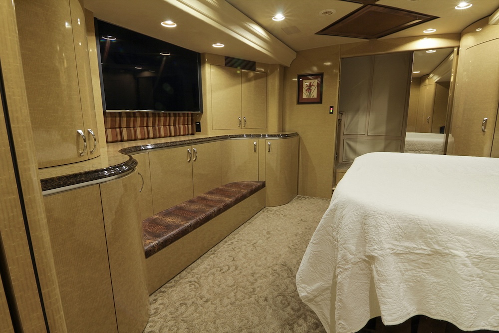 2008 Prevost Marathon H3-45 For Sale