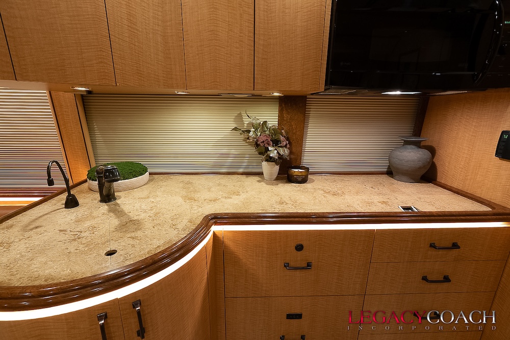 2008 Prevost Marathon XLII For Sale