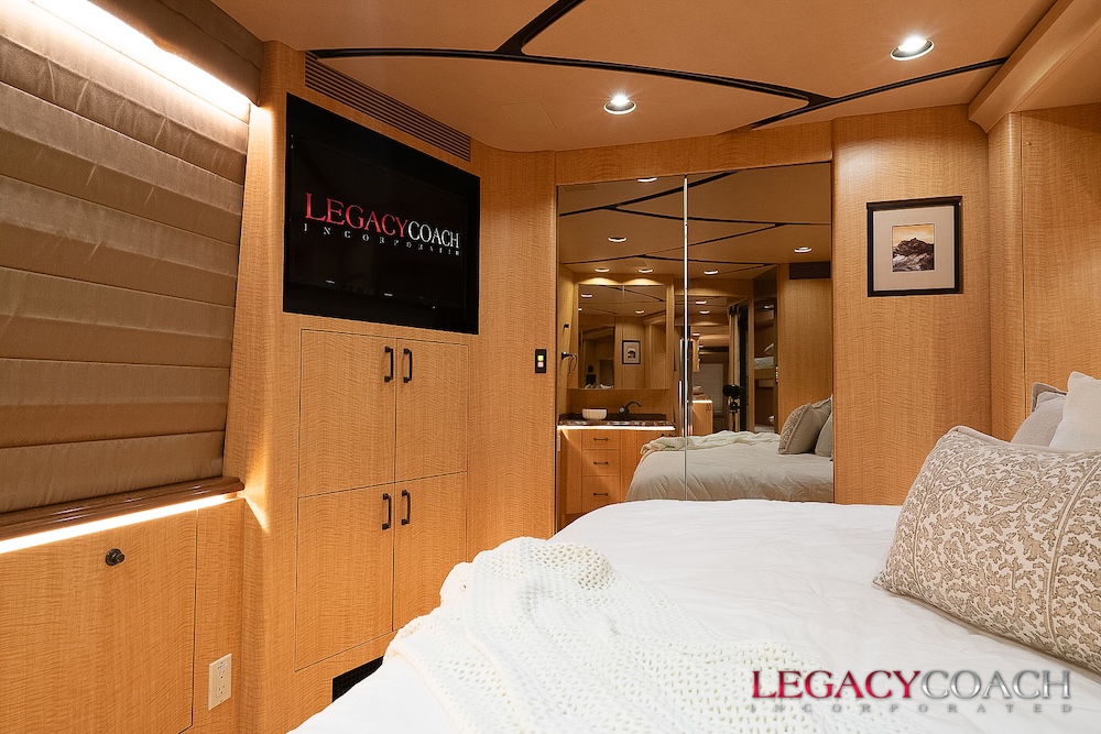 2008 Prevost Marathon XLII For Sale