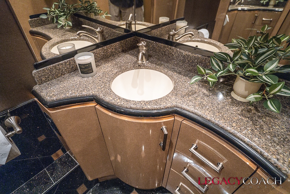 2008 Prevost Marathon XLII For Sale