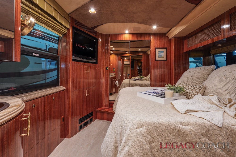 2008 Prevost Marathon XLII For Sale