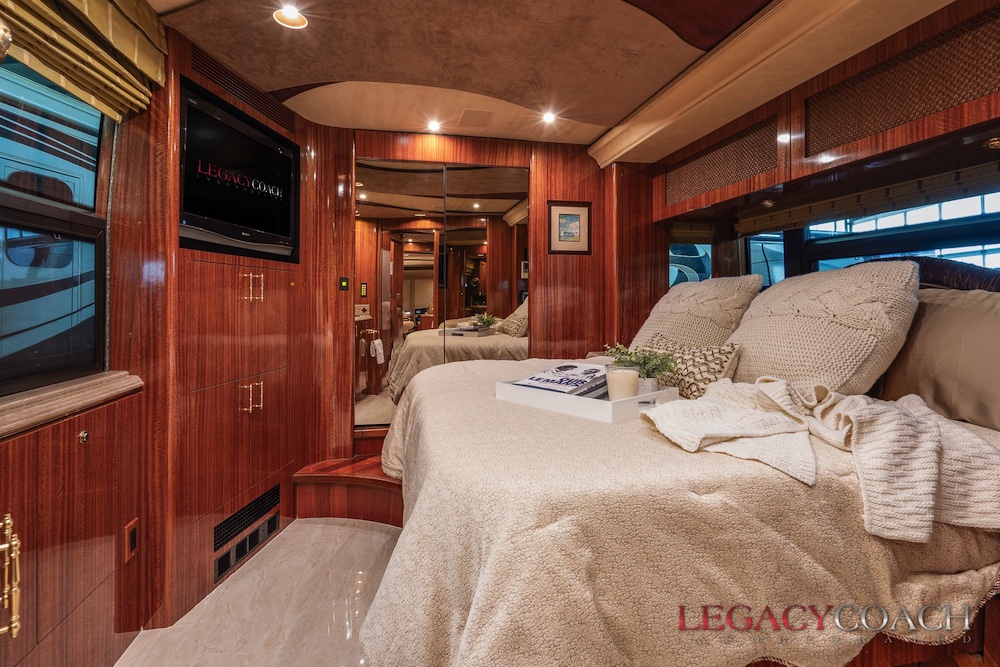 2008 Prevost Marathon XLII For Sale