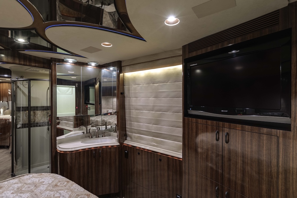 2008 Prevost Marathon XLII For Sale