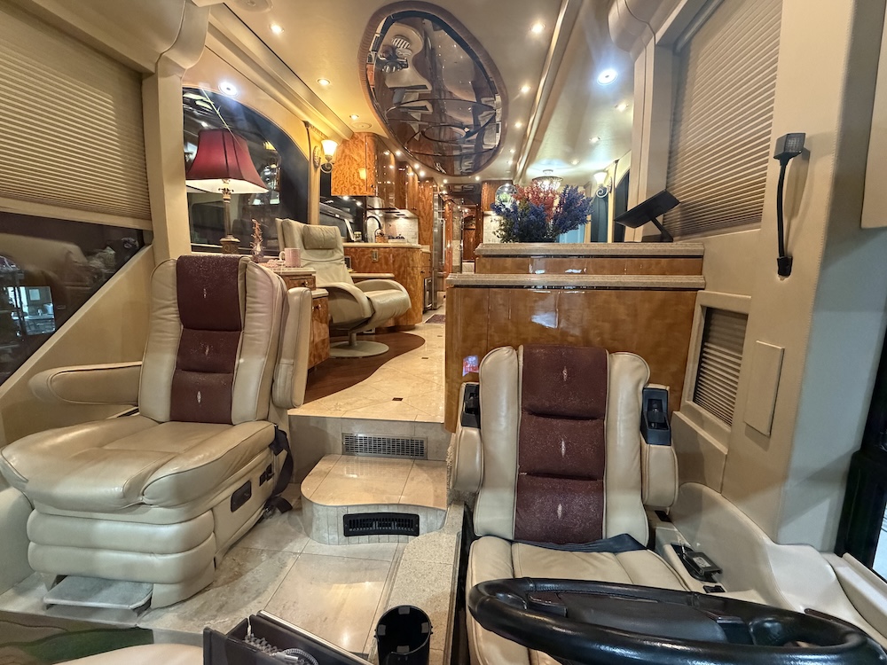 2008 Prevost Millennium H3-45 For Sale