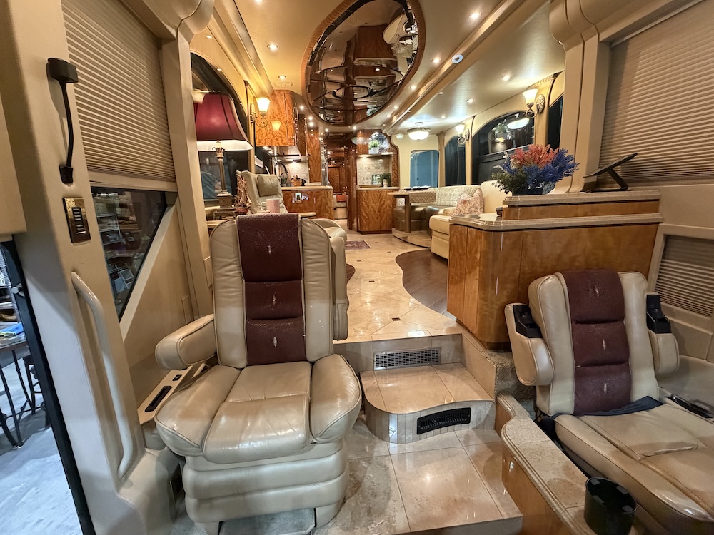 2008 Prevost Millennium H3-45 For Sale