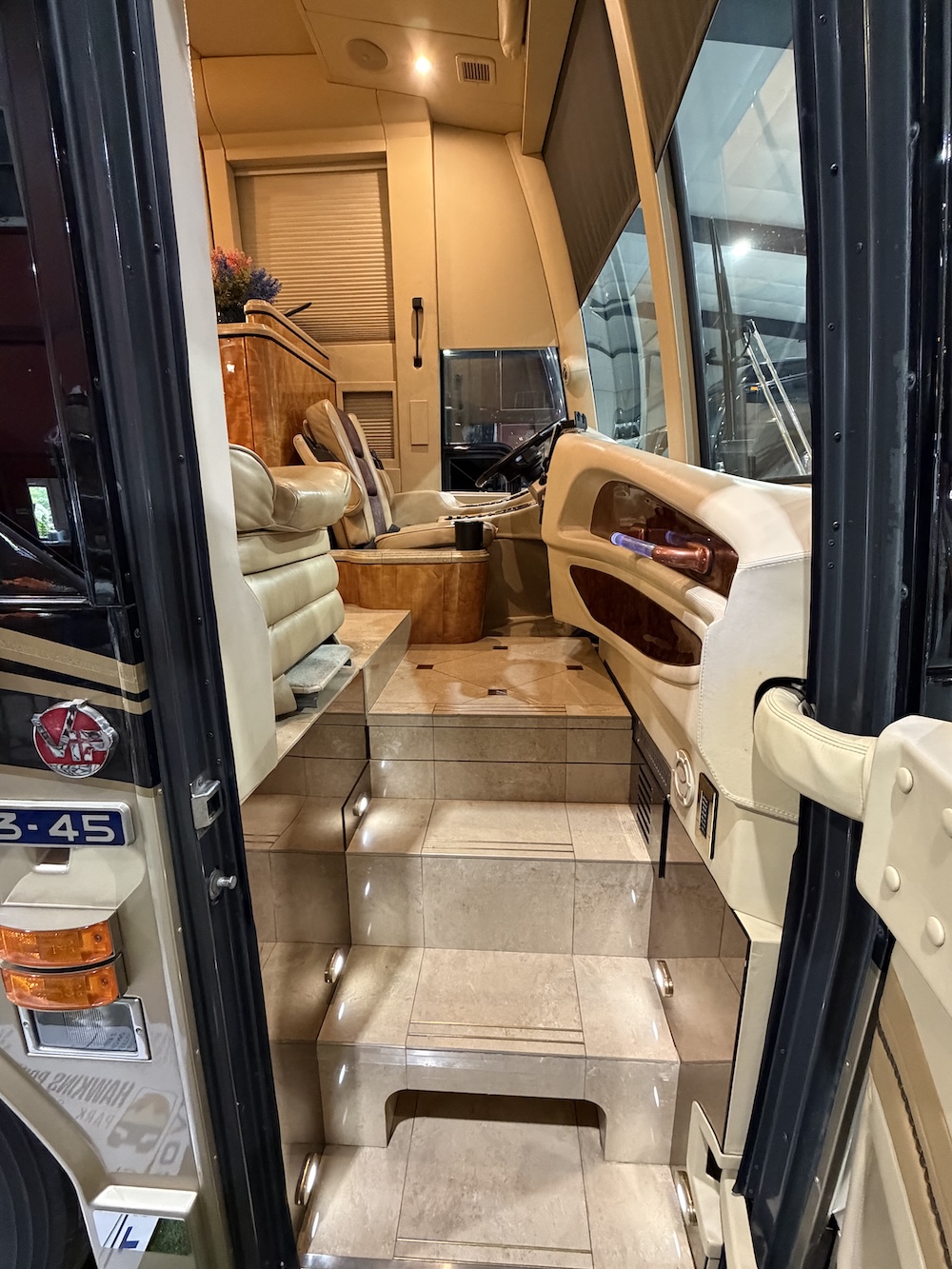 2008 Prevost Millennium H3-45 For Sale