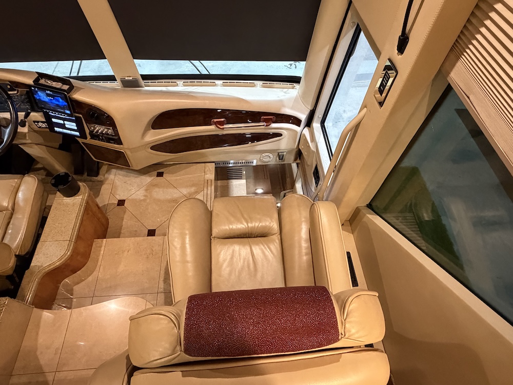 2008 Prevost Millennium H3-45 For Sale