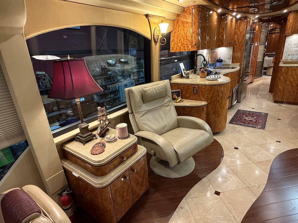 2008 Prevost Millennium H3-45 For Sale
