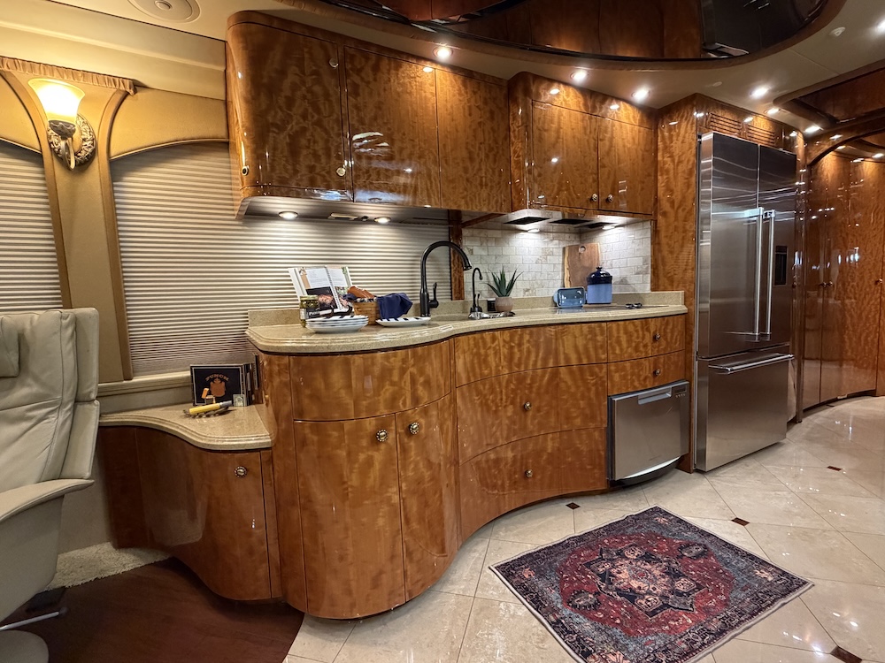 2008 Prevost Millennium H3-45 For Sale
